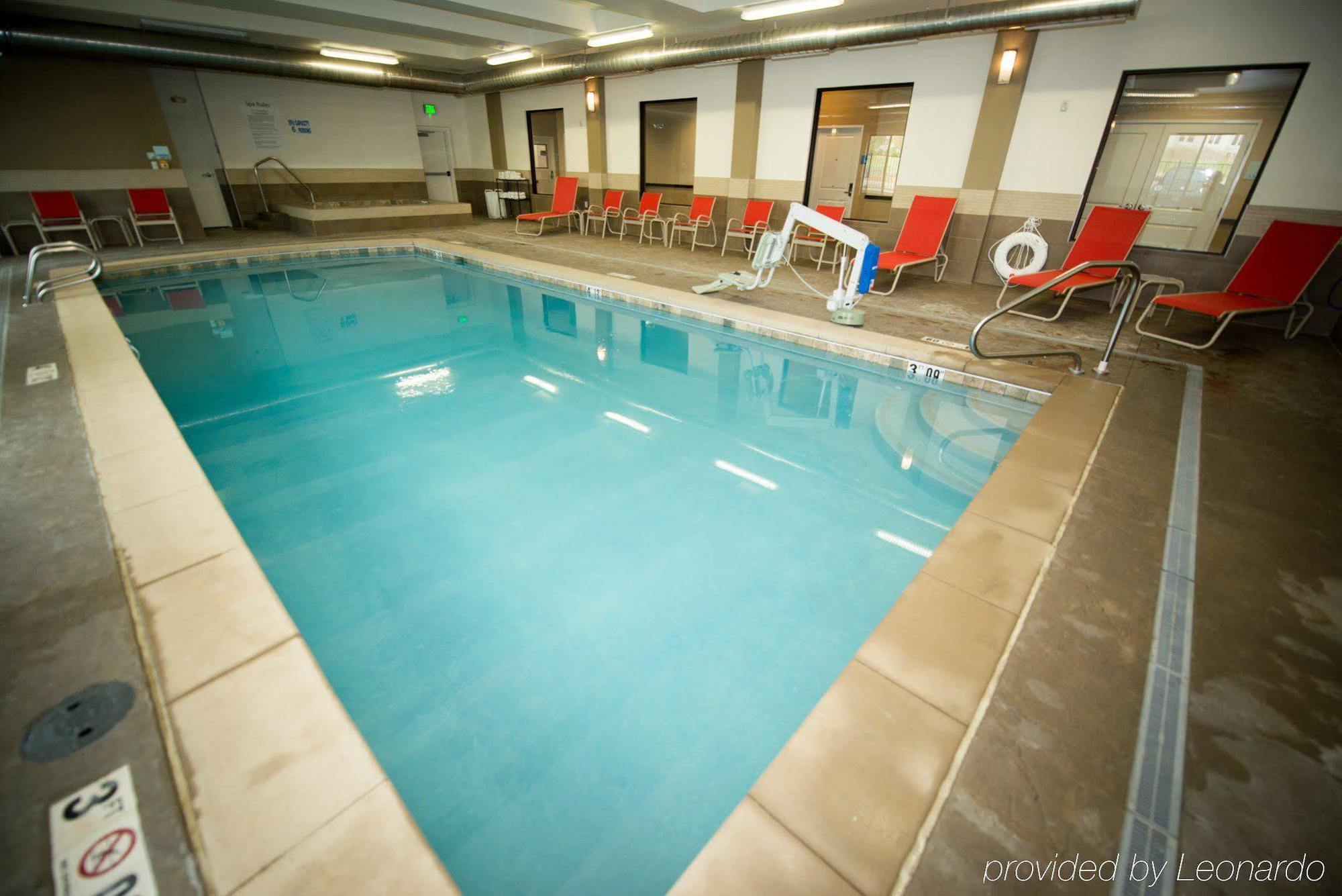Holiday Inn Express & Suites Denver South - Castle Rock By Ihg Esterno foto